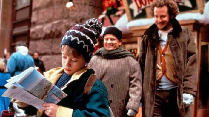 Macaulay Culkin, Joe Pesci, and Daniel Stern star in the 1992 film 'Home Alone 2: Lost in New York'.