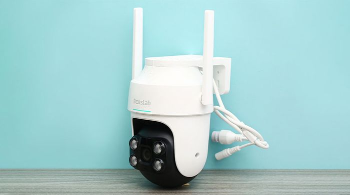 Camera IP Ngoài Trời 360 Độ 4MP BOTSLAB W312 - Hỗ trợ xoay ở góc rộng, theo dõi gần như mọi khu vực