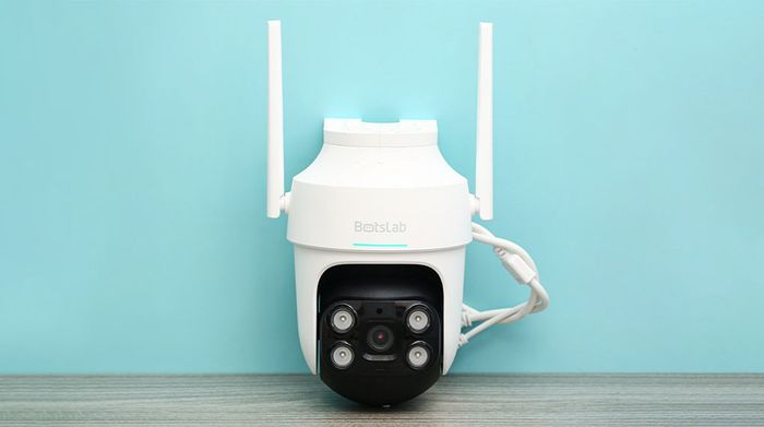 Camera IP Ngoài Trời 360 Độ 4MP BOTSLAB W312 - Trò chuyện 2 chiều với loa và mic tích hợp
