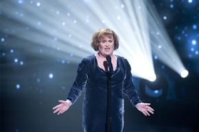 Susan Boyle Performing on Stage