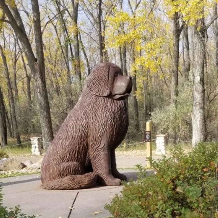 Statue of Seaman, Lewis and Clark’s Newfoundland dog, at Fort Mandan