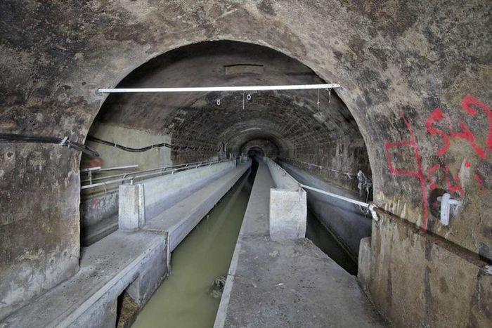 The Bièvre River travels through an underground tunnel beneath Paris.