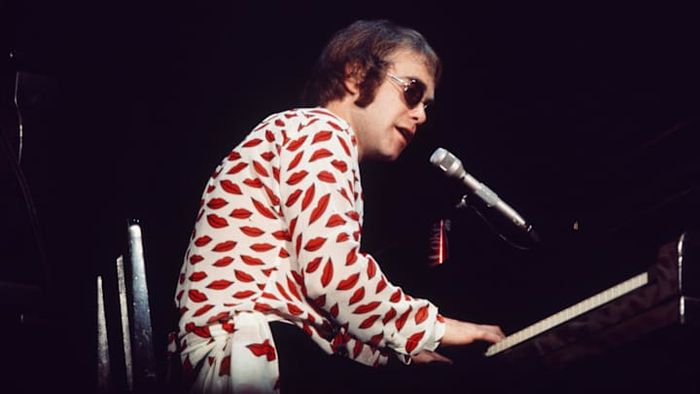 Elton John live in Japan during his 1971 tour.