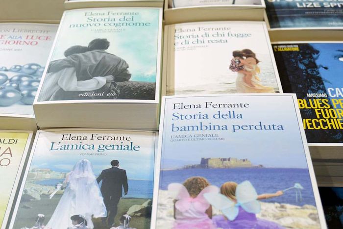 Italian editions of the Neapolitan Novels feature distinct covers.