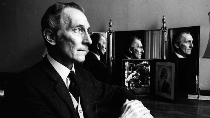 Peter Cushing