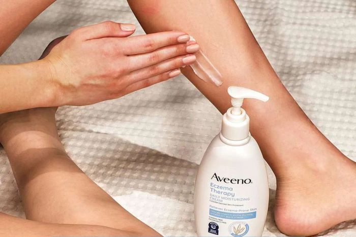 Top oatmeal-based eczema cream: Aveeno Eczema Therapy Daily Moisturizing Cream With Colloidal Oat & Ceramide is displayed.