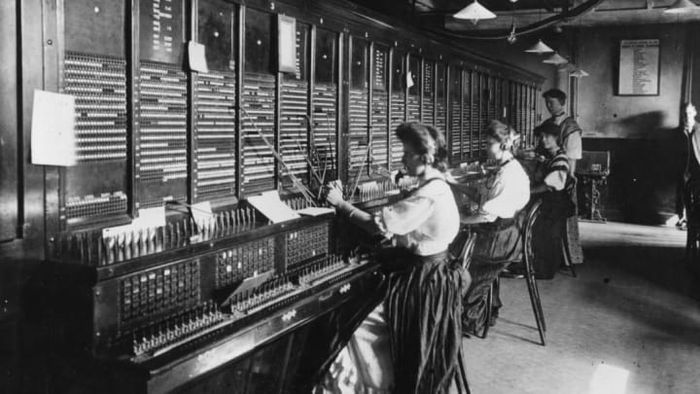 Switchboard operators at the Magneto Exchange of the National Telephone Company.