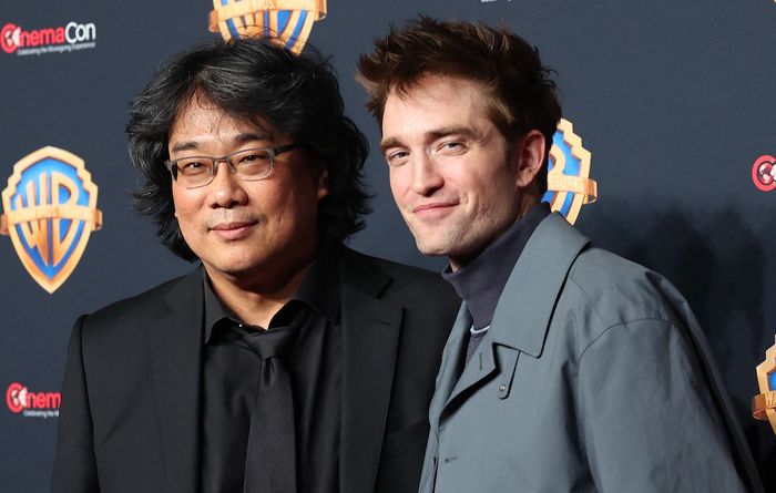 Lần này, Bong Joon Ho hợp tác với ngôi sao Robert Pattinson