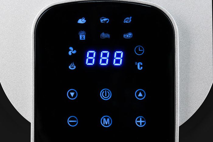 Bảng điều khiển cảm ứng nhạy bén - Nồi chiên không dầu Mishio MK-165 5.5 lít Đen