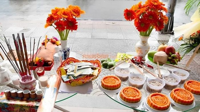 Ý nghĩa tâm linh và phong thủy khi lựa chọn hoa cúng khai trương