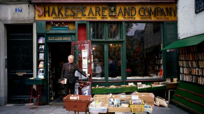 George Whitman outside Shakespeare and Company in 2002.