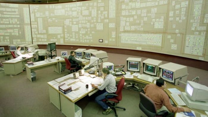 In late December 1999, staff at the Niagara Mohawk Power Company control center in Buffalo, New York, conducted a series of Y2K readiness tests.