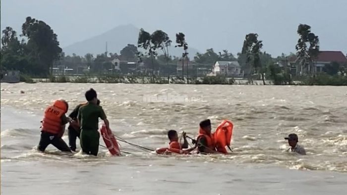 Giấc mơ thấy nước lũ cuốn mình đi