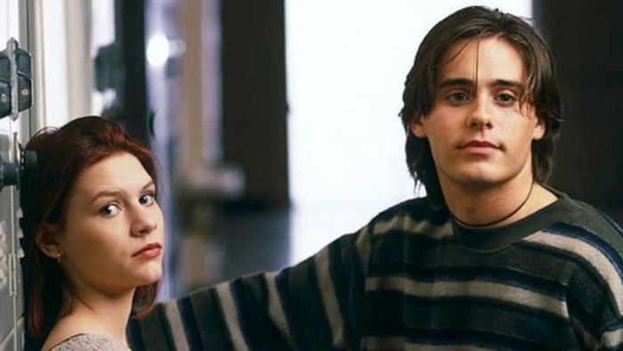 My So-Called Life (1994) features standout performances by Claire Danes and Jared Leto.