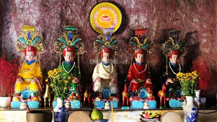 Lời văn khấn Mẹ Ngũ Hành