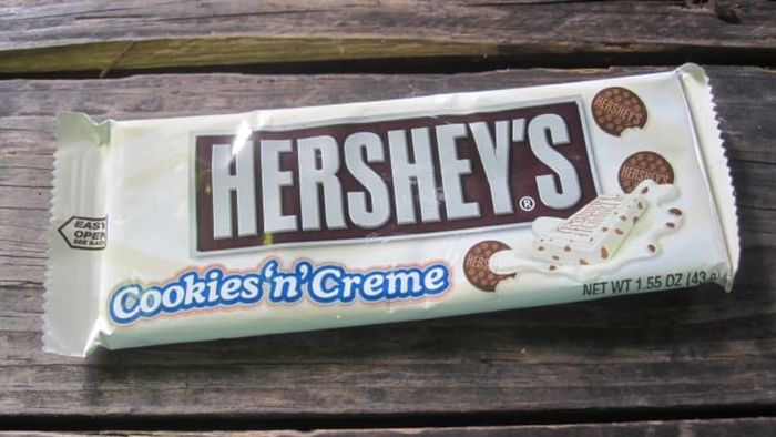 Hershey's Cookies 'n' Creme candy bar.