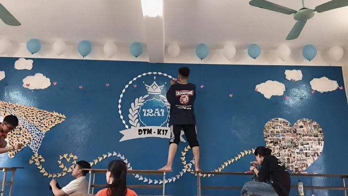 Các bước thực hiện trang trí lớp kỷ yếu một cách chỉn chu