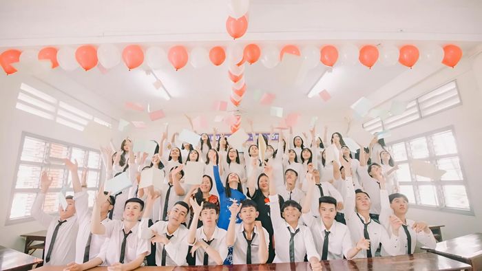 Những ý tưởng trang trí lớp kỷ yếu mộng mơ và lãng mạn