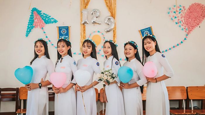 Những ý tưởng trang trí lớp kỷ yếu dễ thương và ngọt ngào