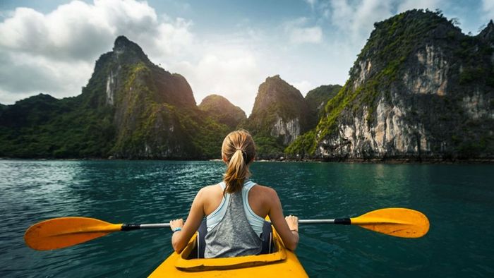 Hình ảnh du lịch Vịnh Hạ Long với cảnh đẹp ngắm nhìn say đắm