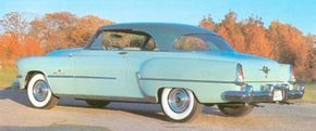 Side profile of the 1954 Chrysler Imperial Newport