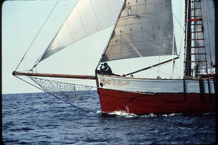 A photograph of the sailboat named Mimi