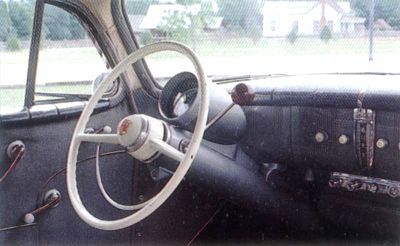 Interior view of the 1949-1951 Nash Airflyte