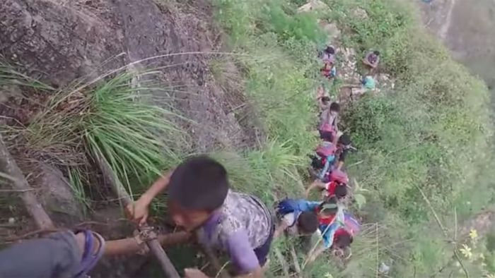 Children navigating the Atuleer ladder