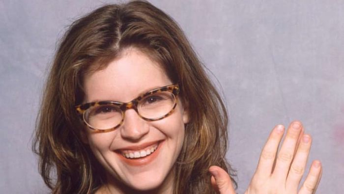Lisa Loeb in the year 1994.