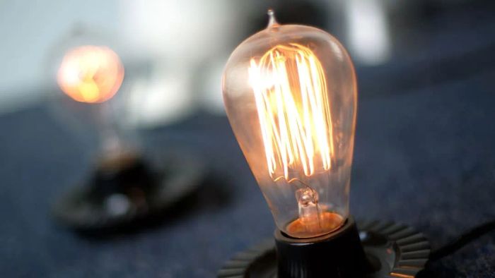 California Legislator Proposes Bill to Outlaw Traditional Light Bulbs