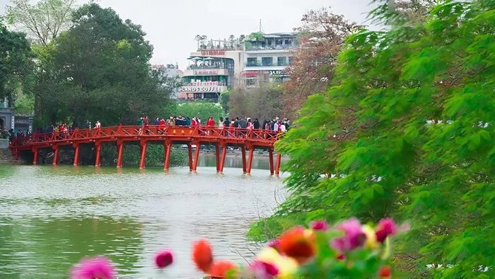 Tải ảnh Hồ Hoàn Kiếm vào mùa hè đẹp nhất