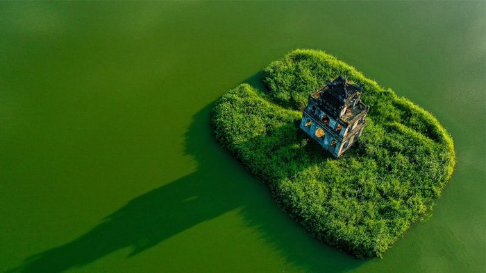 Background hình ảnh Hồ Hoàn Kiếm được chụp từ trên cao