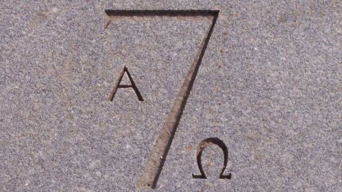 A symbol of the Seven Society displayed near Old Cabell Hall at the University of Virginia