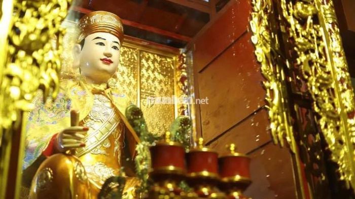 Ông Hoàng Mười chính là người con thứ mười của Đức Vua Cha Bát Hải Động Đình