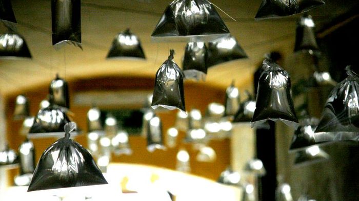 Restaurants with hanging water bags