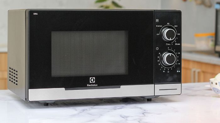 cach-su-dung-lo-vi-song-Electrolux-8