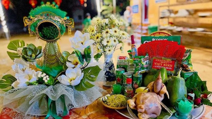 Những lễ vật không thể thiếu khi đến Đền Cô Bé Chí Mìu