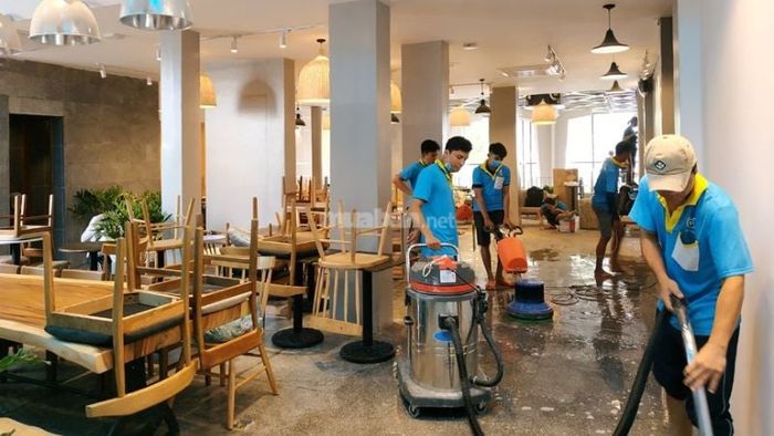 Thay đổi cách bài trí cửa hàng và làm sạch sẽ không gian sẽ giúp thu hút năng lượng tích cực, tạo môi trường thuận lợi cho công việc làm ăn.