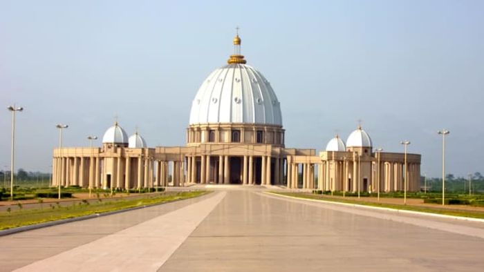 Basilica of Our Lady of Peace, Yamoussoukro, Côte d'Ivoire