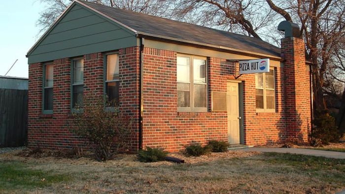 The inaugural Pizza Hut location.