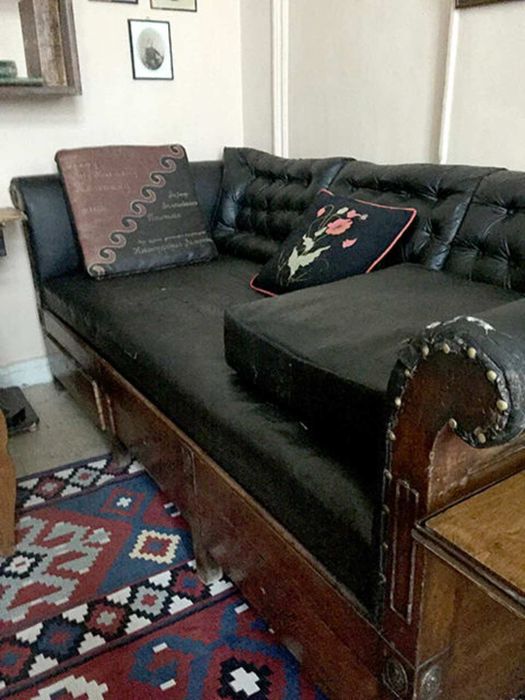 The couch where Leo Tolstoy was born is displayed.