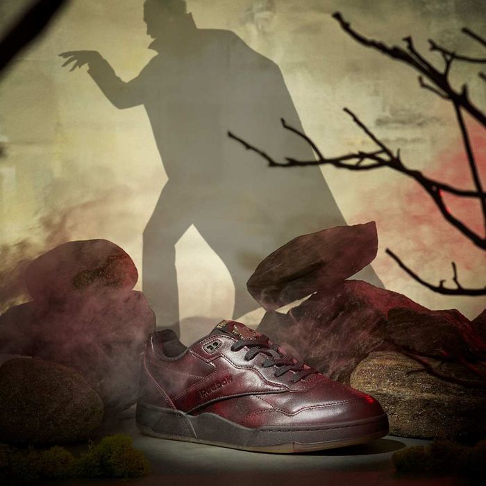 Universal x Reebok BB 4000 II Basketball Footwear