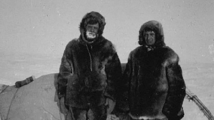 Mikkelsen and Iversen pictured the day before their solo departure in April 1910.