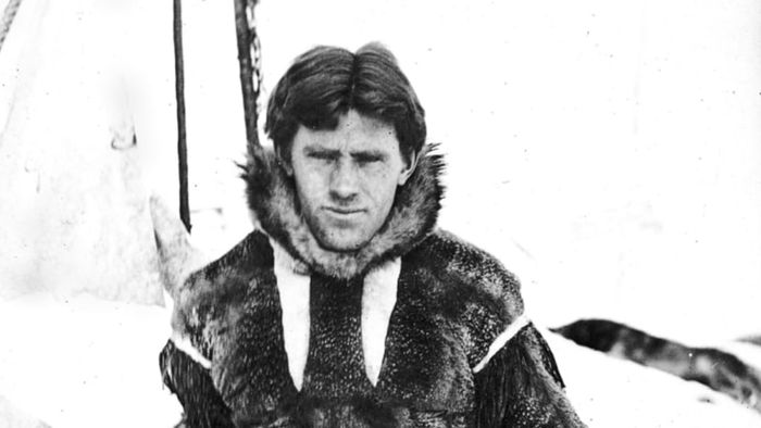 Ejnar Mikkelsen captured in a photograph by Ernest de Koven Leffingwell during a 1907 expedition to Alaska.