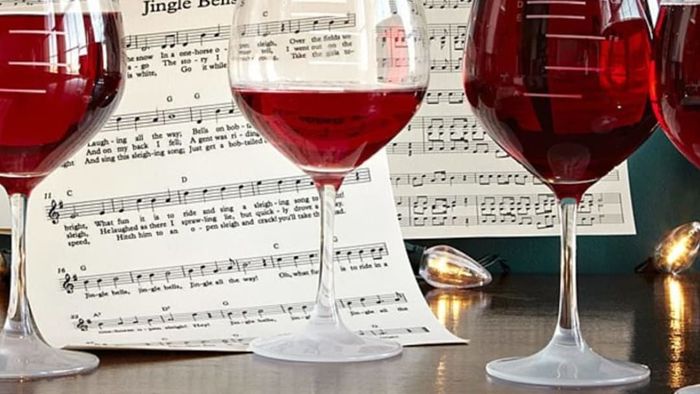 These wine glasses let you create your own musical moments, whether you're playing your favorite tracks or enjoying a few timeless classics.