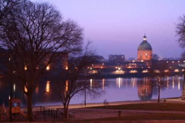 Toulouse-Istock 000001282854Xsmall