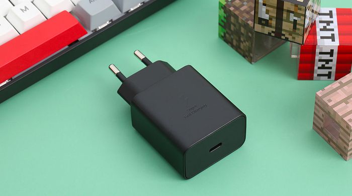 Bộ Adapter sạc kèm cáp Type C - Type C PD 45W Samsung EP-T4510X Đen - Thiết kế