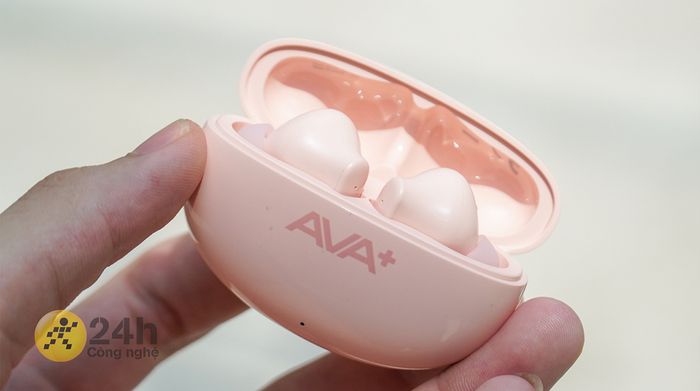 Tai nghe Bluetooth True Wireless AVA+ DS206 - Sạc pin tai nghe bằng cách bỏ vào hộp sạc