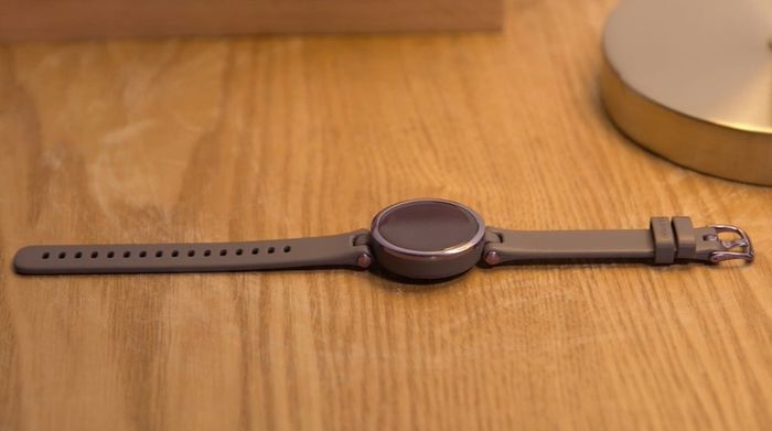 Đồng hồ thông minh Garmin Lily - Thiết kế