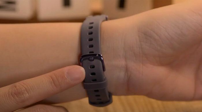 Đồng hồ thông minh Garmin Lily - Dây đeo silicone